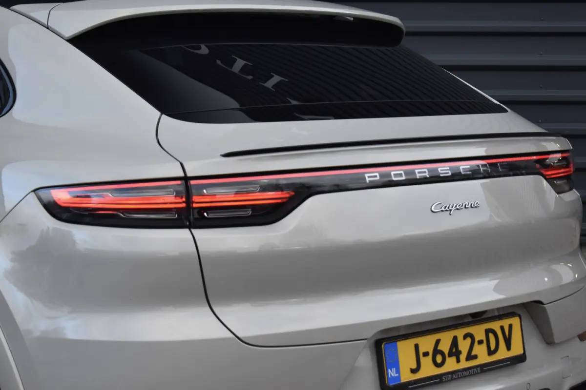 3.0 E-Hybrid 462pk Lightweight Sport Package | Carbon Dak | ACC | 22'' GT Design | Matrix PDLS+ | Luchtvering | 360 Camera |