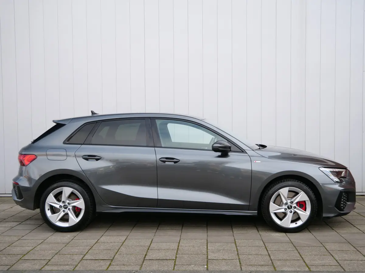 45 TFSI e S edition Competition 204 Pk Automaat DAB / Apple Carplay / Camera / S-Line