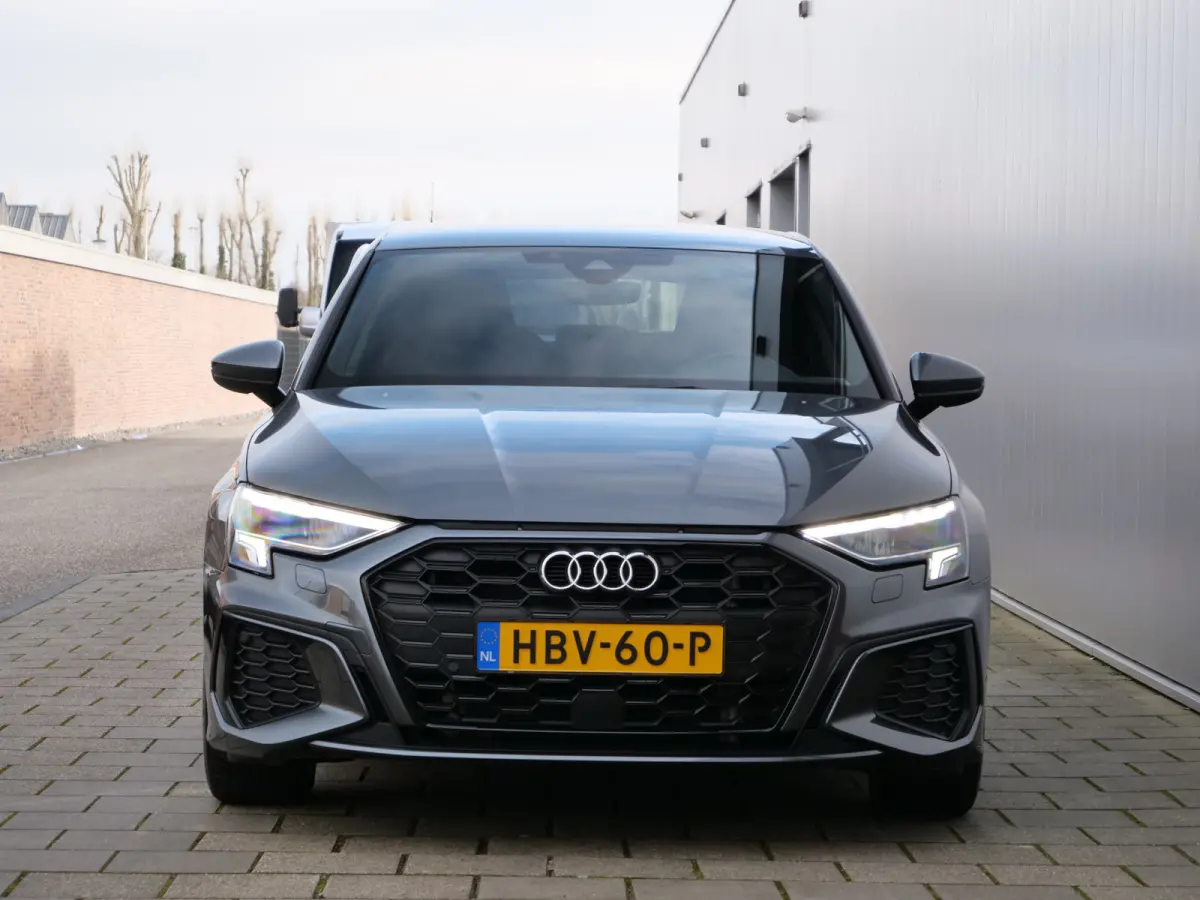 45 TFSI e S edition Competition 204 Pk Automaat DAB / Apple Carplay / Camera / S-Line