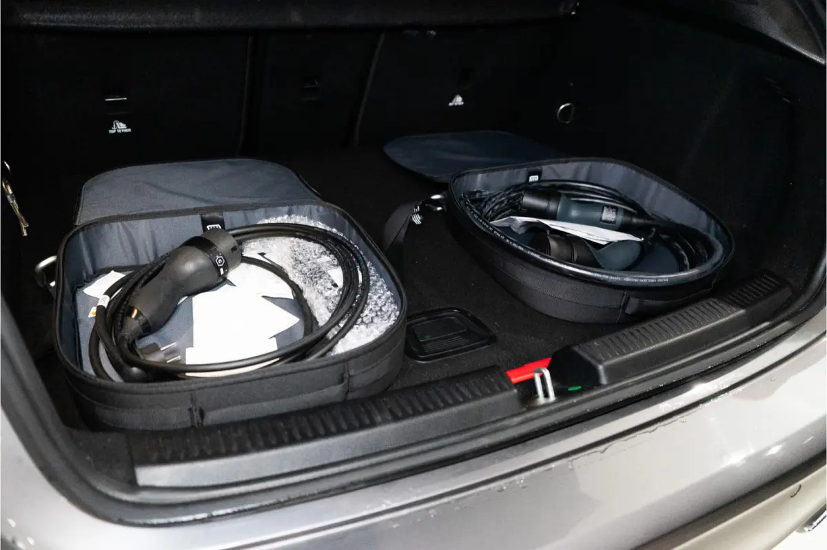 250 e Premium AMG Facelift 218PK | Pano | Keyless | Sfeer | Night | Fabrieksgarantie