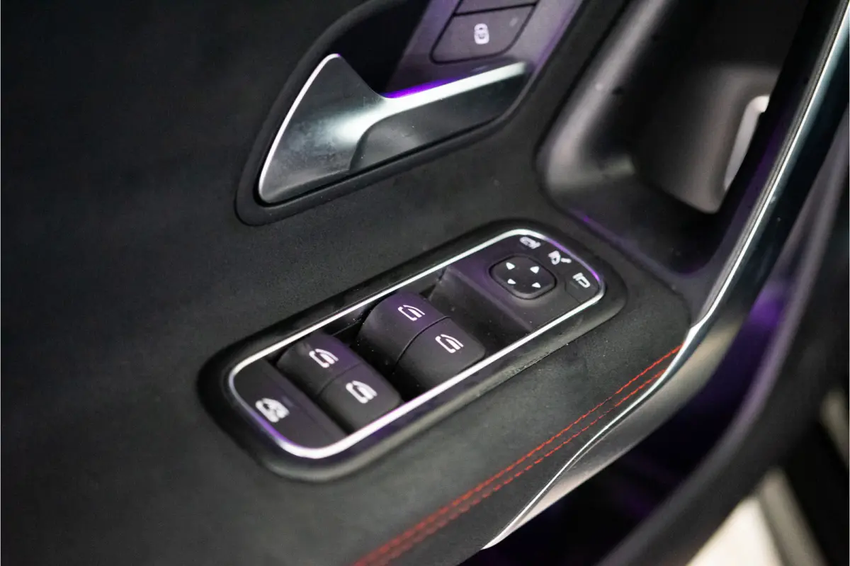 250 e Premium AMG Facelift 218PK | Pano | Keyless | Sfeer | Night | Fabrieksgarantie