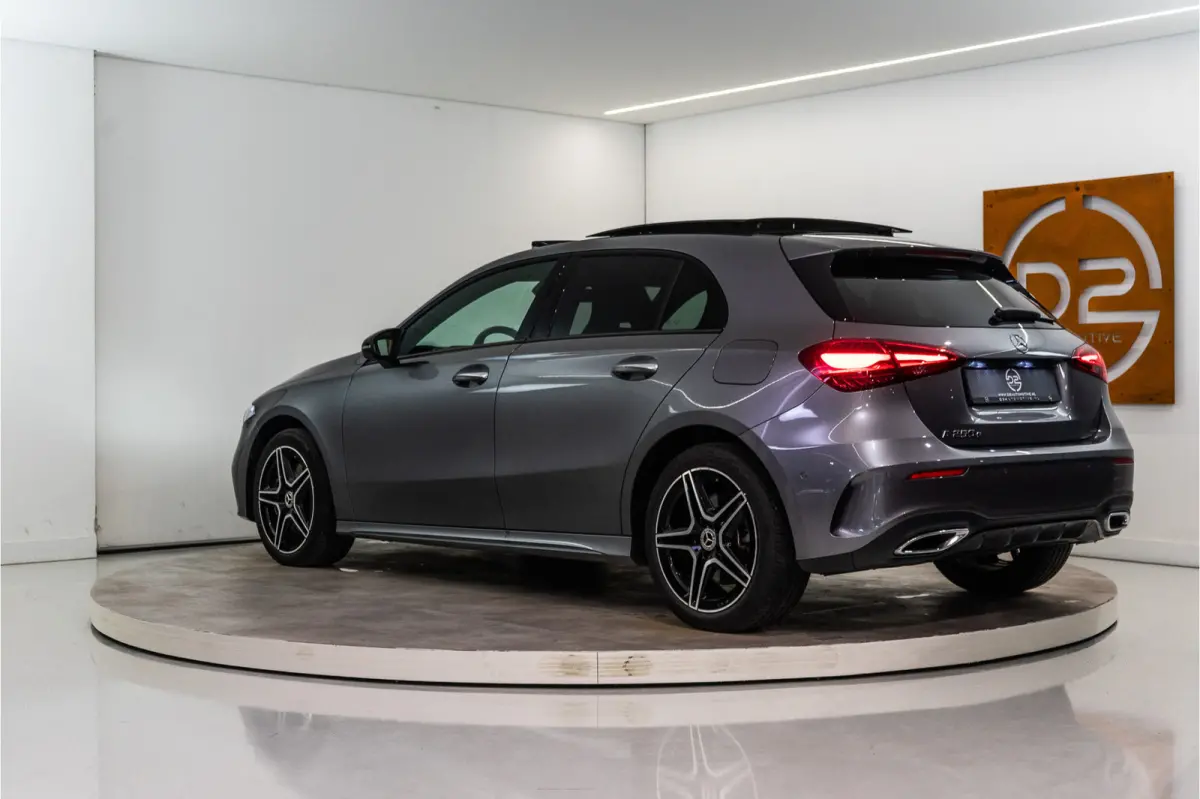 250 e Premium AMG Facelift 218PK | Pano | Keyless | Sfeer | Night | Fabrieksgarantie