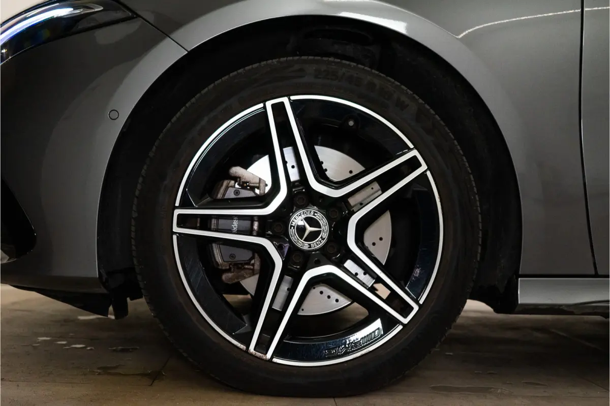250 e Premium AMG Facelift 218PK | Pano | Keyless | Sfeer | Night | Fabrieksgarantie