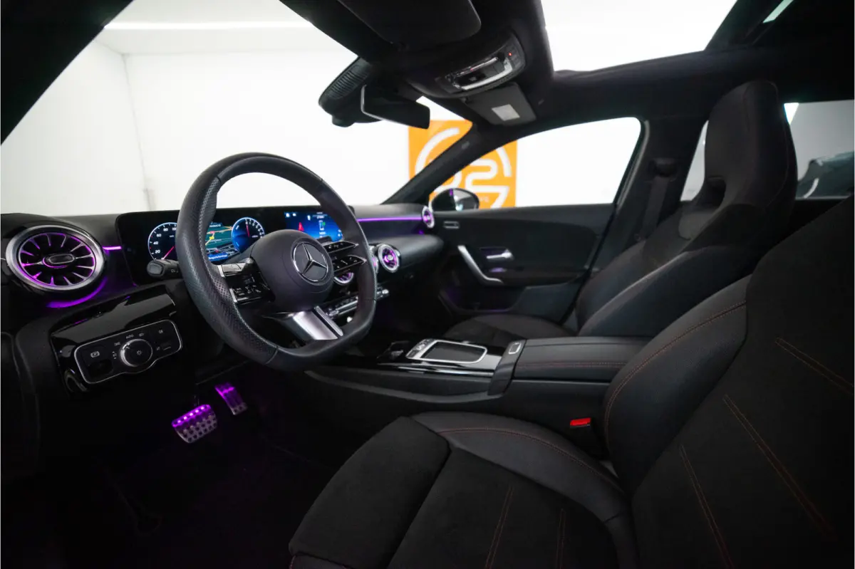 250 e Premium AMG Facelift 218PK | Pano | Keyless | Sfeer | Night | Fabrieksgarantie