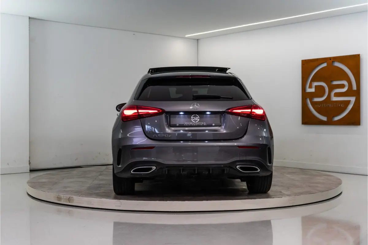 250 e Premium AMG Facelift 218PK | Pano | Keyless | Sfeer | Night | Fabrieksgarantie