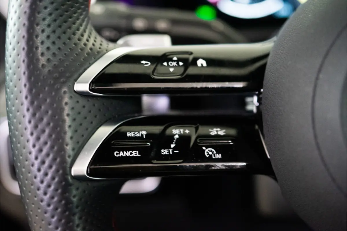 250 e Premium AMG Facelift 218PK | Pano | Keyless | Sfeer | Night | Fabrieksgarantie