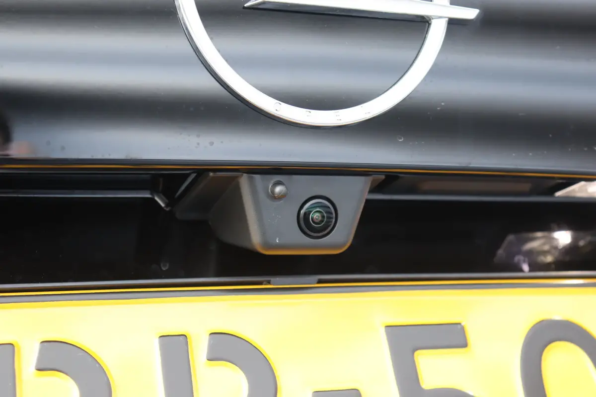 1.2 TURBO 110PK BUSINESS EDITION / NAVI / CLIMA / LED / PDC / AGR / 16" LMV / CAMERA / KEYLESS / CRUISECONTROL / NIEUWSTAAT !!