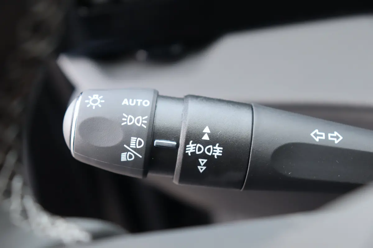 1.2 TURBO 110PK BUSINESS EDITION / NAVI / CLIMA / LED / PDC / AGR / 16" LMV / CAMERA / KEYLESS / CRUISECONTROL / NIEUWSTAAT !!