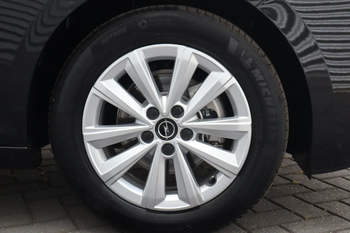 1.2 TURBO 110PK BUSINESS EDITION / NAVI / CLIMA / LED / PDC / AGR / 16" LMV / CAMERA / KEYLESS / CRUISECONTROL / NIEUWSTAAT !!