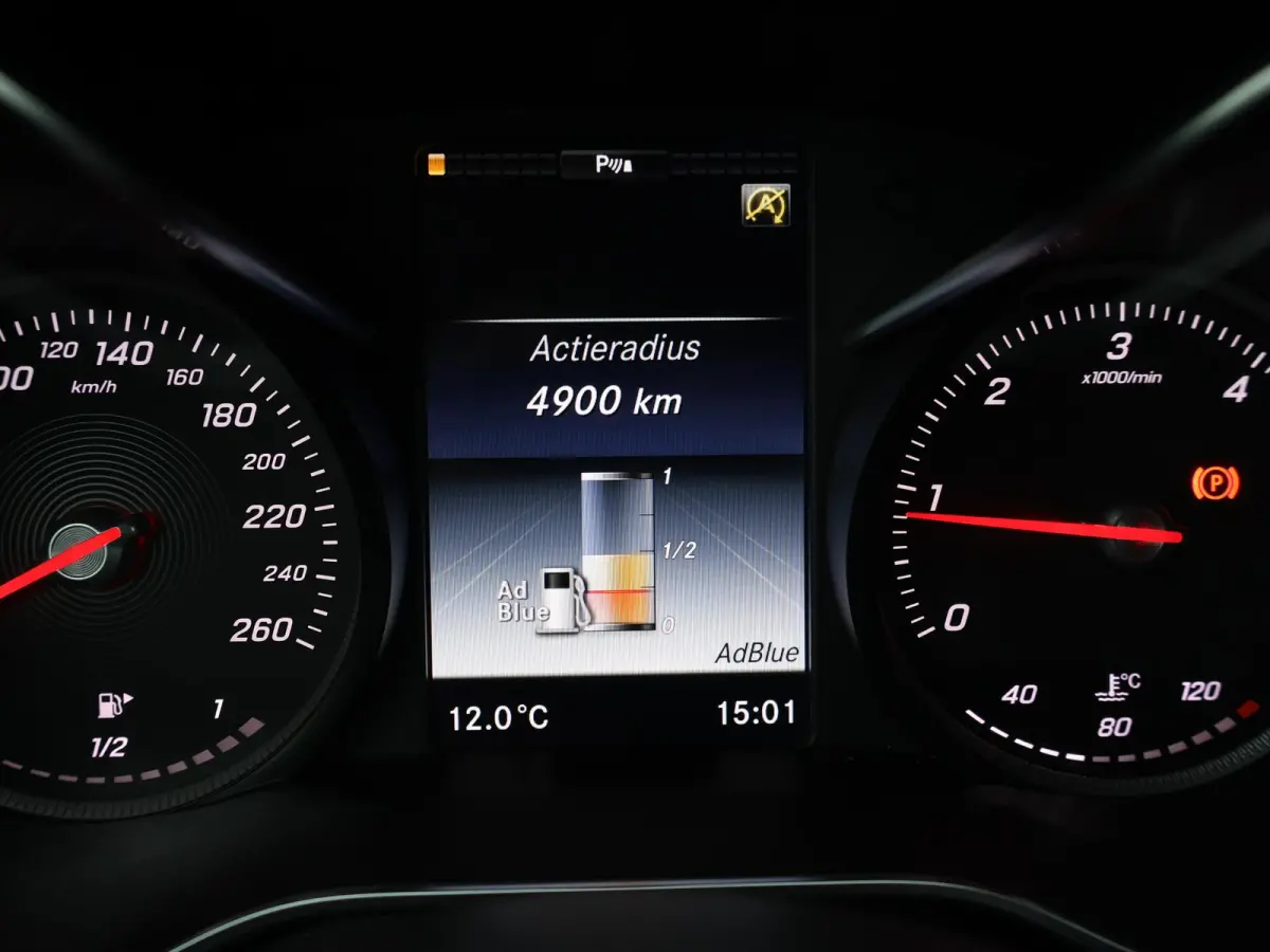 200 CDI PRESTIGE + WEGKL. TREKHAAK | STOELVERW. | NAVIGATIE