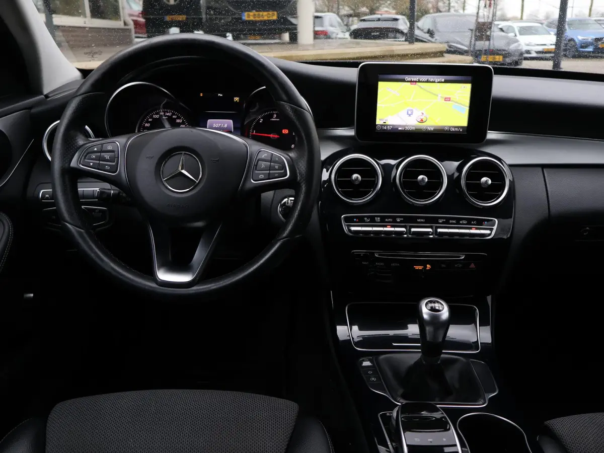 200 CDI PRESTIGE + WEGKL. TREKHAAK | STOELVERW. | NAVIGATIE