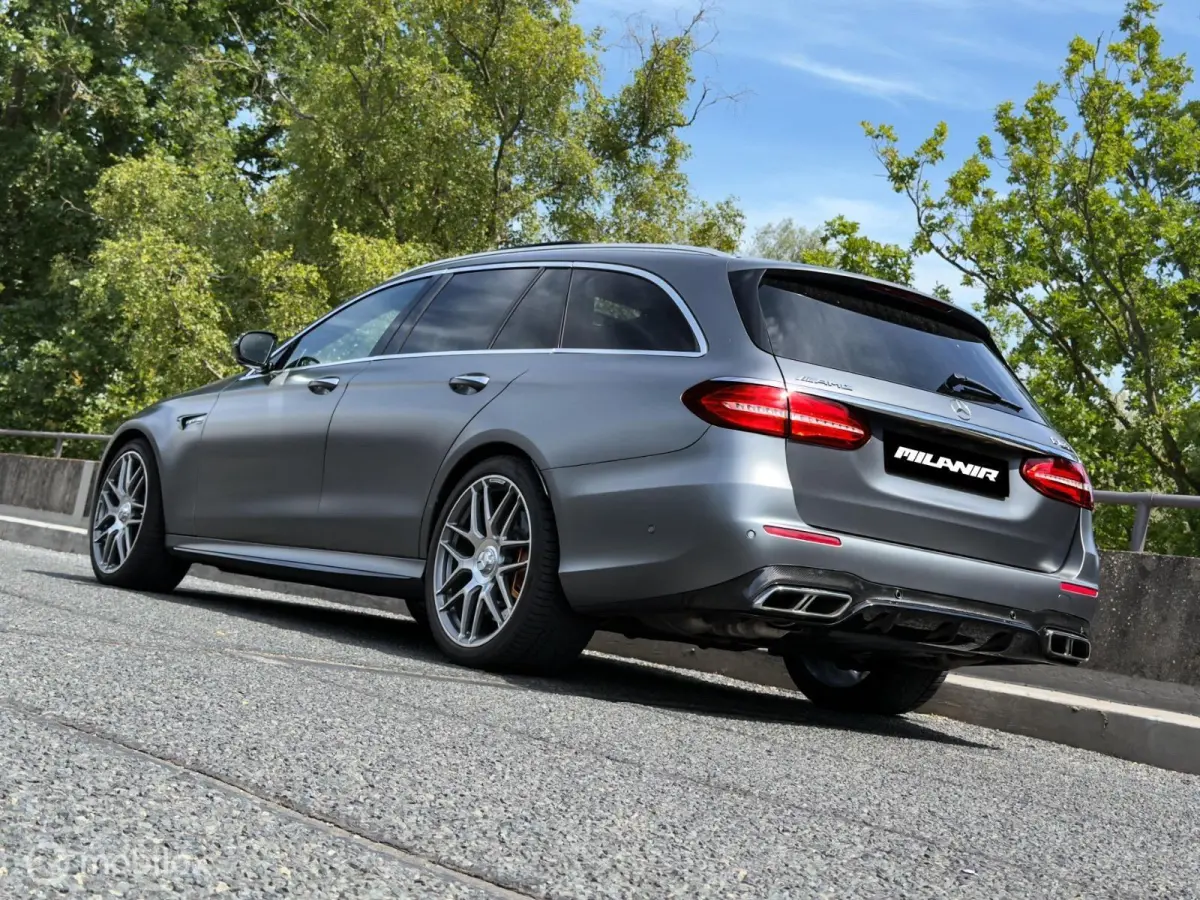 AMG 63 S 4MATIC Premium Plus