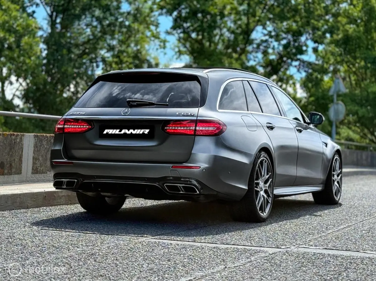 AMG 63 S 4MATIC Premium Plus