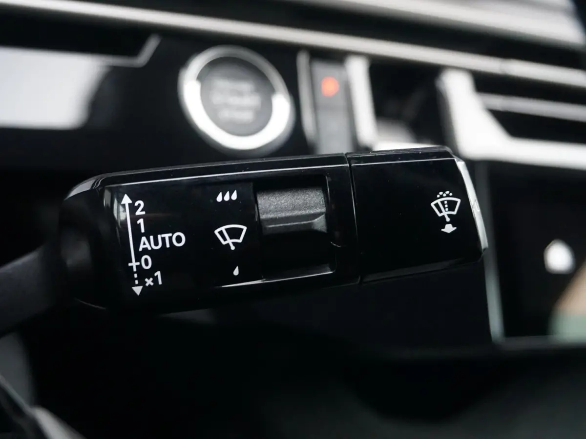 1.2 Hybrid 145 GT | 360 Vision & Drive Assist Plus Pack |