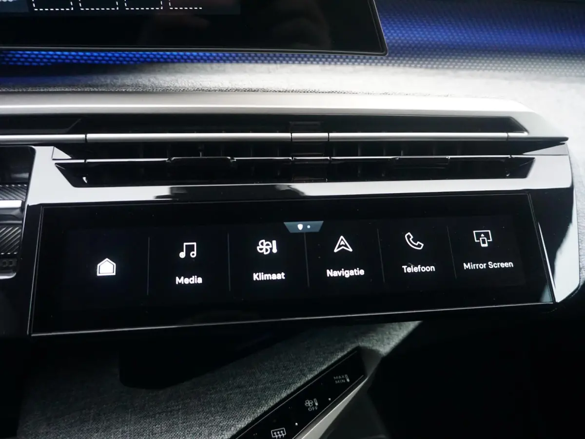 1.2 Hybrid 145 GT | 360 Vision & Drive Assist Plus Pack |