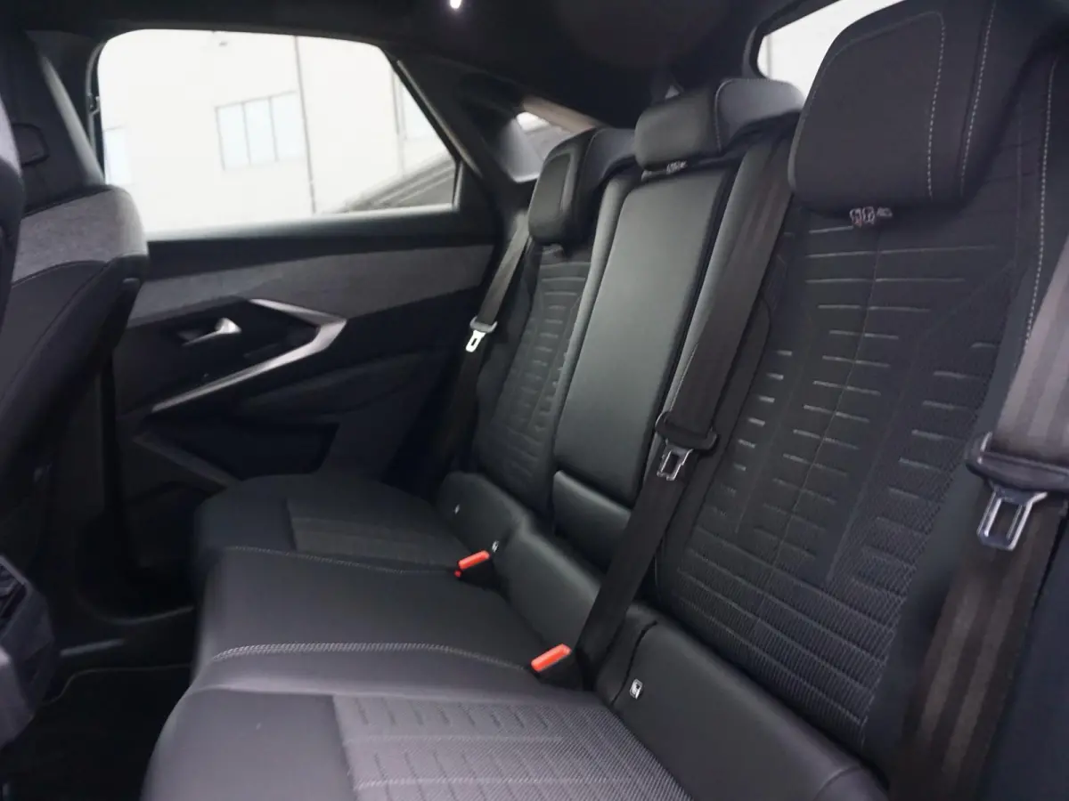 1.2 Hybrid 145 GT | 360 Vision & Drive Assist Plus Pack |