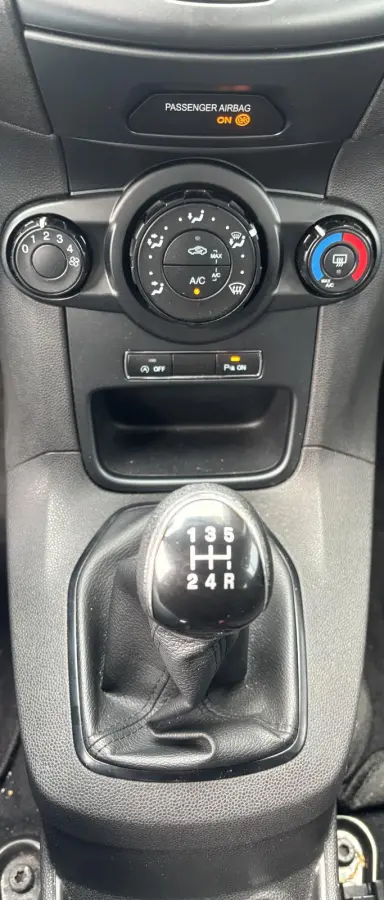 1.0 Style Ultimate | Nette Staat | Volledige Onderhoudshistorie | Cruise Control | Navigatie | Airco | 5 Deurs | Parkeersensoren Voor en Achter | 2 Sleutels |