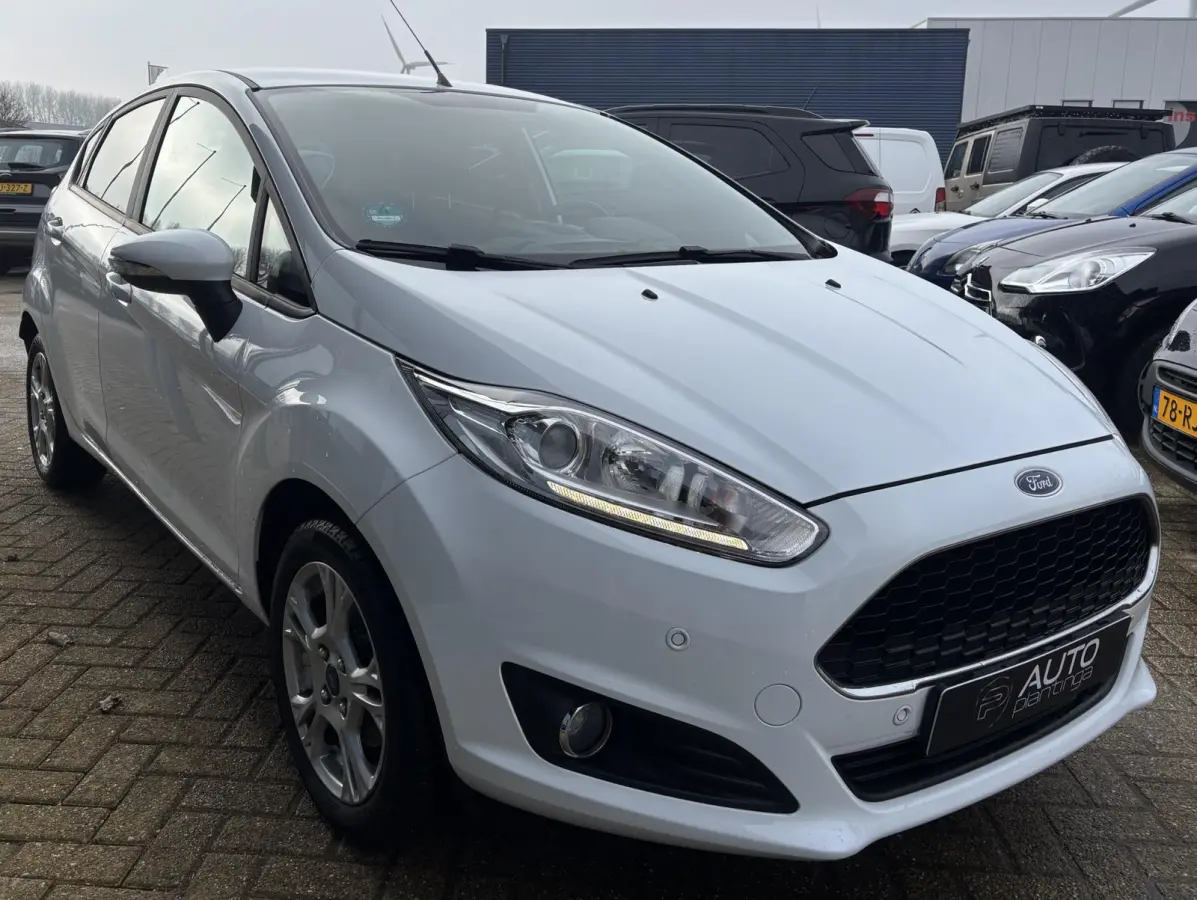 1.0 Style Ultimate | Nette Staat | Volledige Onderhoudshistorie | Cruise Control | Navigatie | Airco | 5 Deurs | Parkeersensoren Voor en Achter | 2 Sleutels |