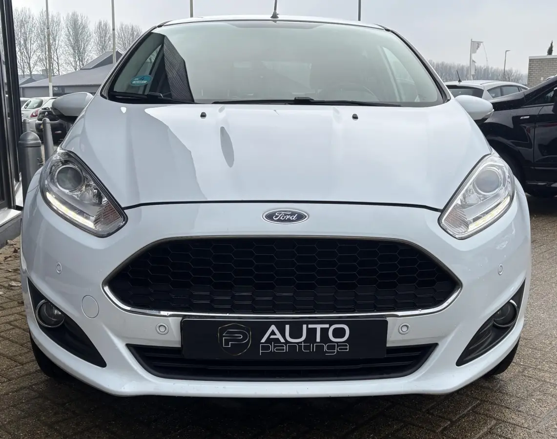 1.0 Style Ultimate | Nette Staat | Volledige Onderhoudshistorie | Cruise Control | Navigatie | Airco | 5 Deurs | Parkeersensoren Voor en Achter | 2 Sleutels |