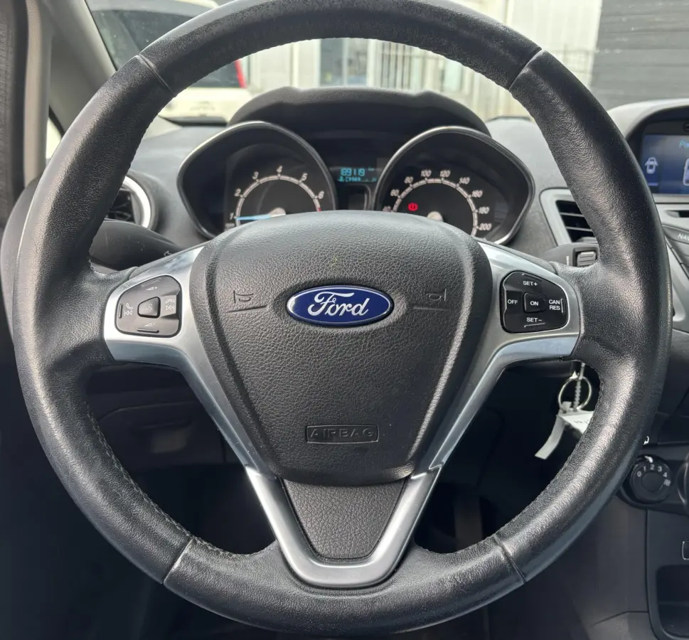 1.0 Style Ultimate | Nette Staat | Volledige Onderhoudshistorie | Cruise Control | Navigatie | Airco | 5 Deurs | Parkeersensoren Voor en Achter | 2 Sleutels |
