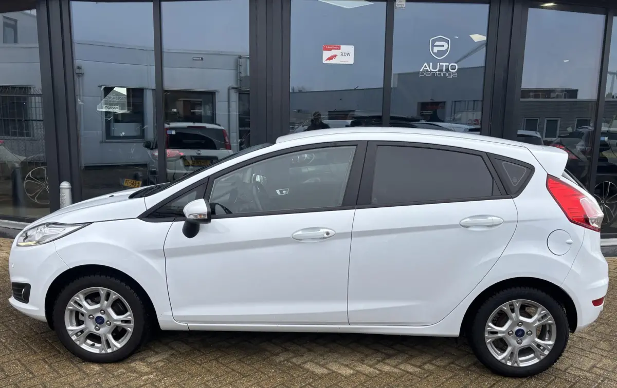 1.0 Style Ultimate | Nette Staat | Volledige Onderhoudshistorie | Cruise Control | Navigatie | Airco | 5 Deurs | Parkeersensoren Voor en Achter | 2 Sleutels |
