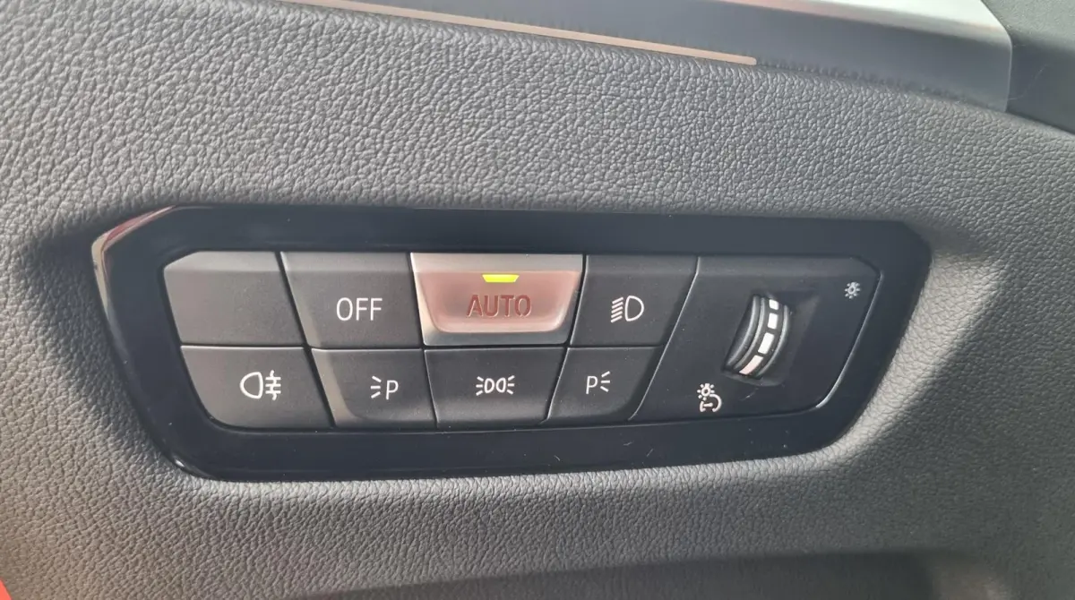M2 460PK | NL AUTO | 1e Eigenaar | Nieuwstaat! | BOMVOL | LETOP nog geen kenteken | Prijs is 66.945 inclusief btw ZONDER KENTEKEN | Volledige Documentatie aanwezig | Hifi Harman Kardon | Car