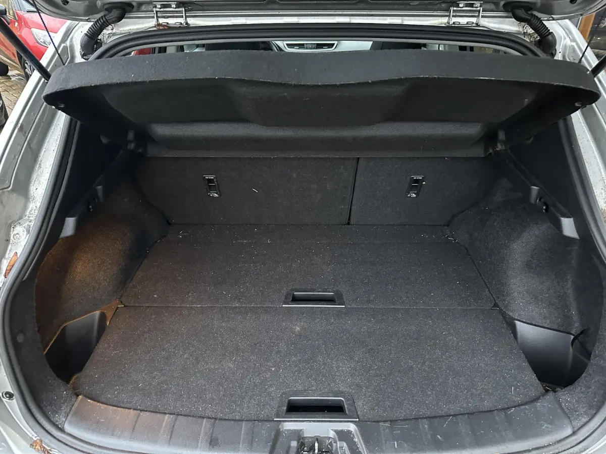 1.2 Connect Edition | AUTOMAAT | BOMVOL | NL Auto | 360 Camera | Pano | Trekhaak | Keyless | Navi | 2 Sleutels | Onderhoudshistorie |