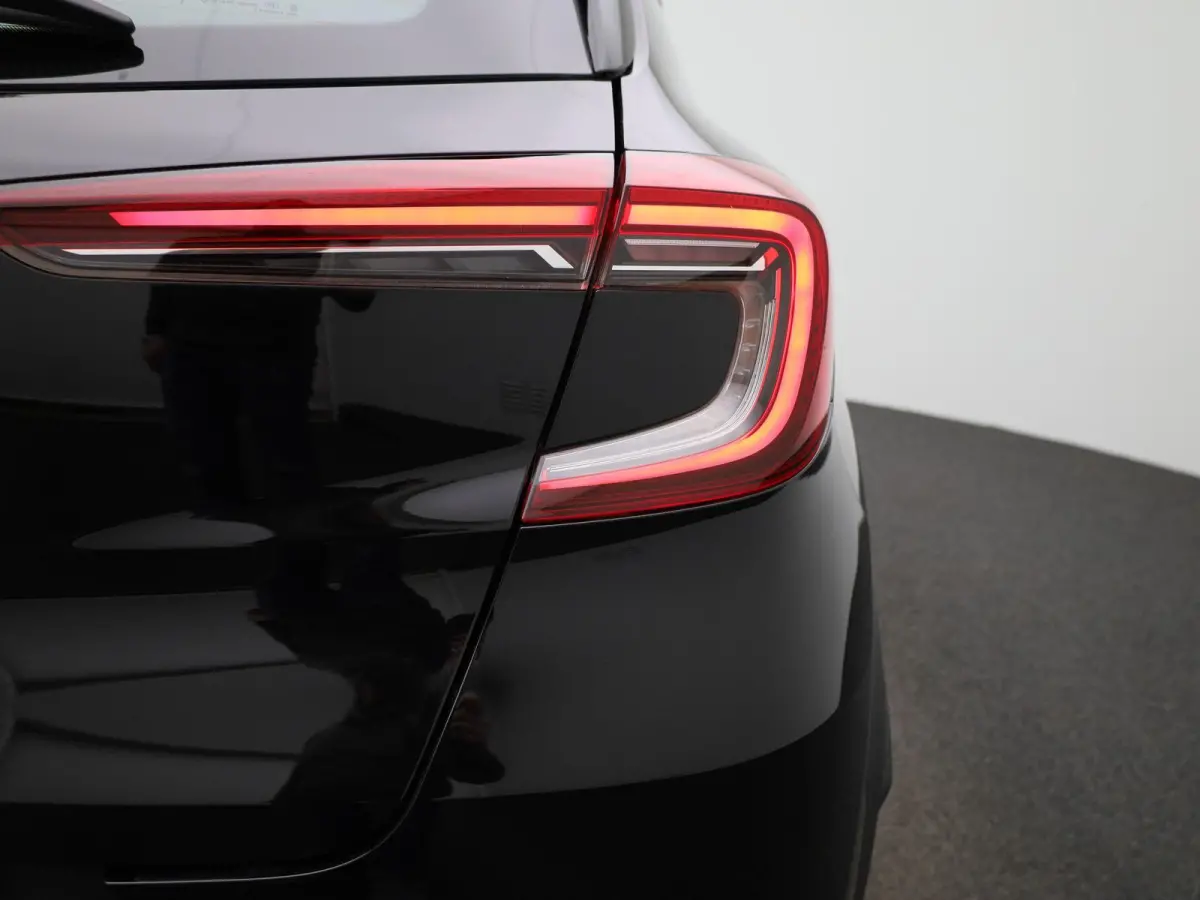 1.0 TCe 90 equilibre | APPLE CARPLAY | ANDROID AUTO | CRUISE CONTROL | DAB RADIO | BLUETOOTH | LED VERLICHTING | RIJSTROOKHULP | 5-DEURS | MULTIFUNCTIONEEL STUURWIEL |