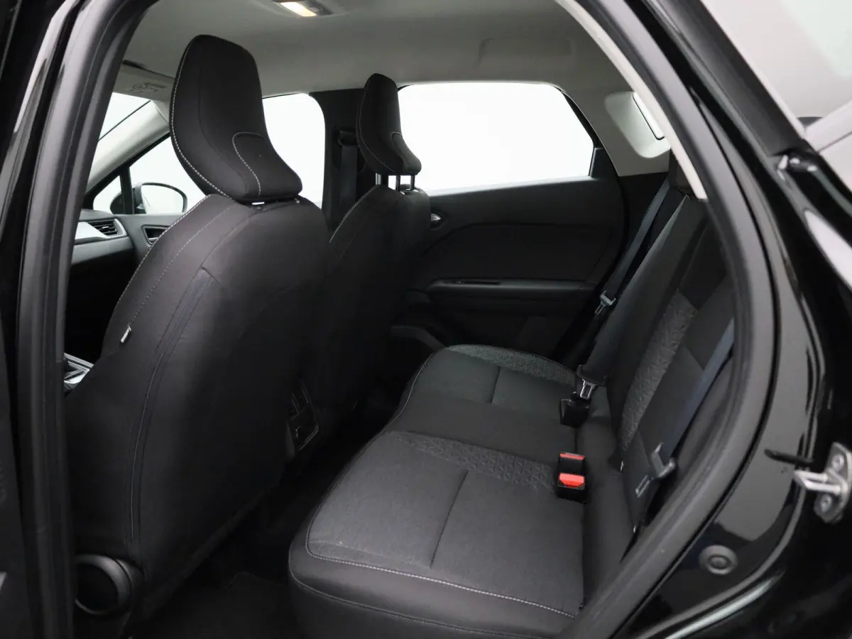 1.0 TCe 90 equilibre | APPLE CARPLAY | ANDROID AUTO | CRUISE CONTROL | DAB RADIO | BLUETOOTH | LED VERLICHTING | RIJSTROOKHULP | 5-DEURS | MULTIFUNCTIONEEL STUURWIEL |