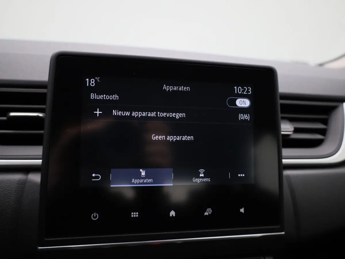 1.0 TCe 90 equilibre | APPLE CARPLAY | ANDROID AUTO | CRUISE CONTROL | DAB RADIO | BLUETOOTH | LED VERLICHTING | RIJSTROOKHULP | 5-DEURS | MULTIFUNCTIONEEL STUURWIEL |