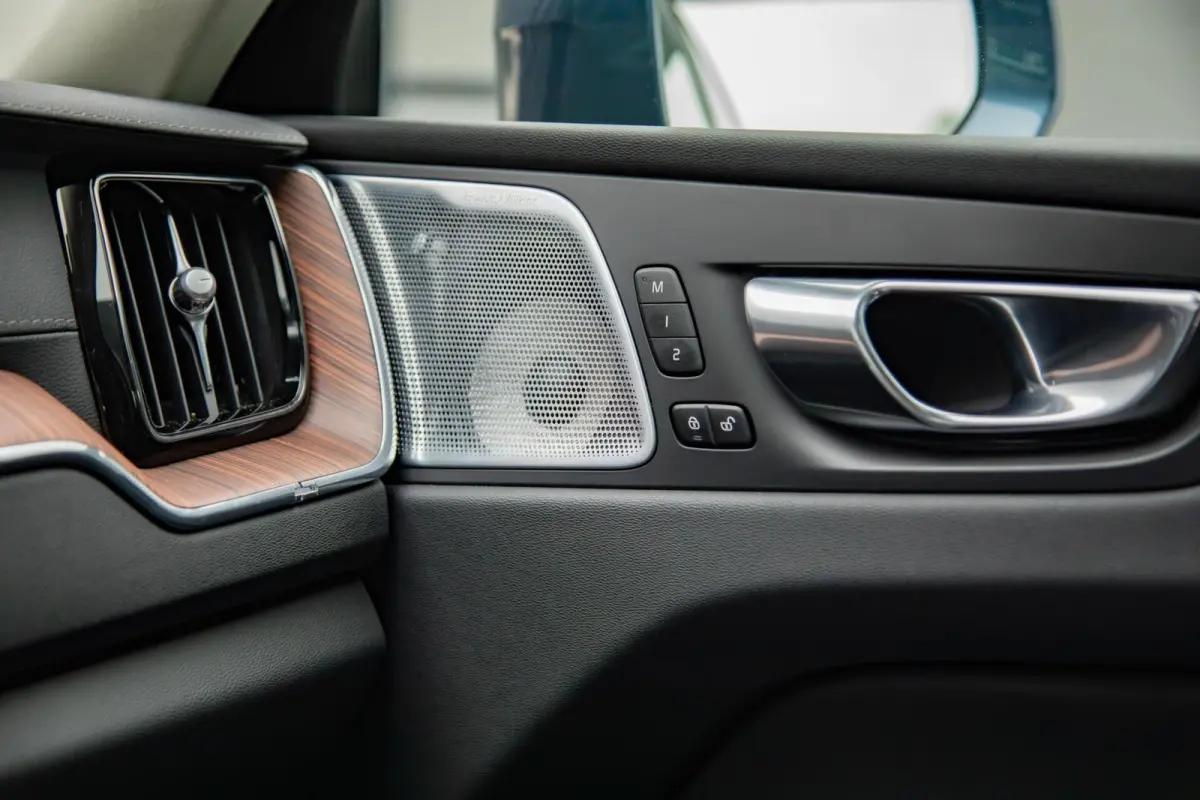 2.0 B5 Inscription Panorama|Massage|Bowers Wilkins