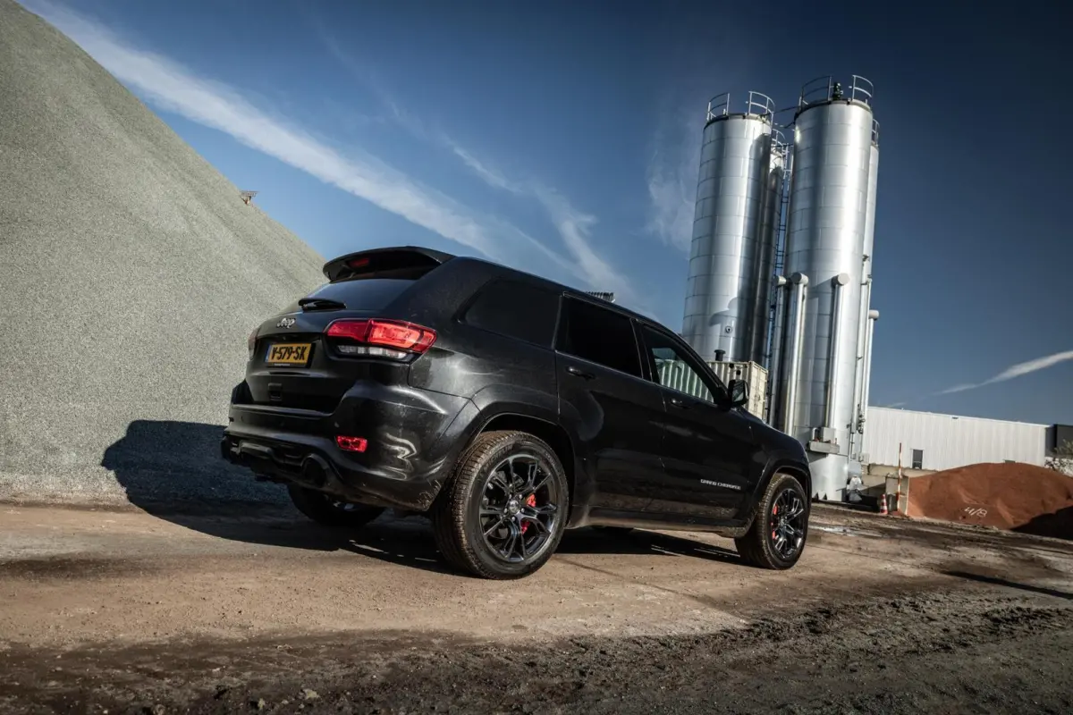 6.4 V8 SRT Grijs Kenteken - LPG/G3 - Pano - Leder - Xenon