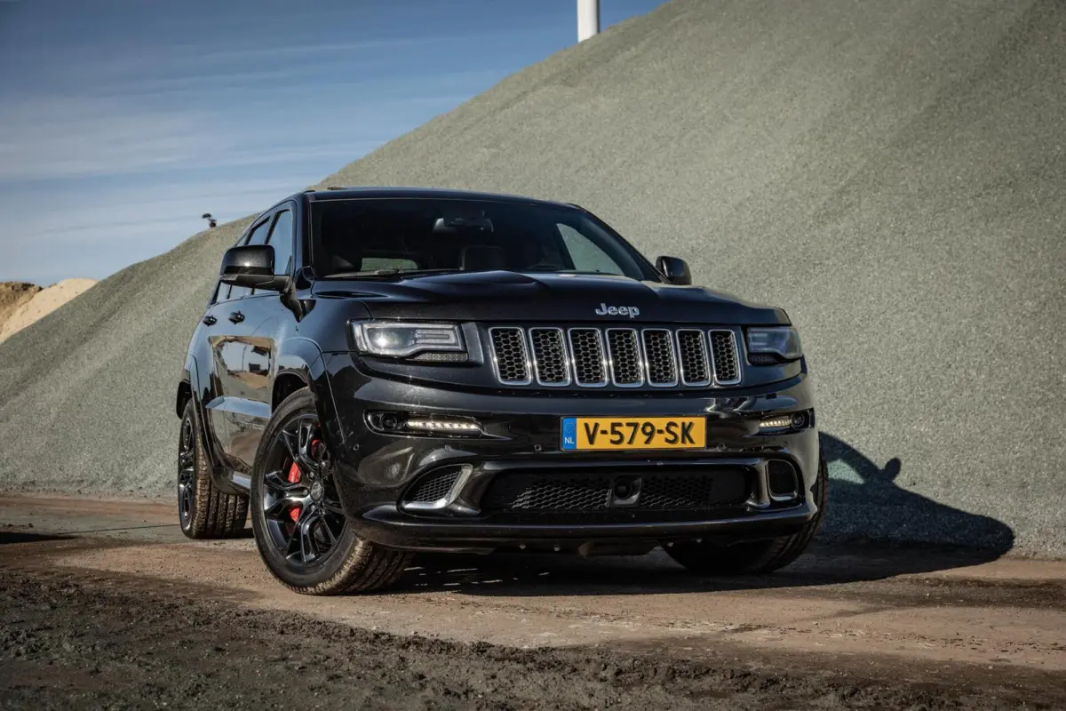6.4 V8 SRT Grijs Kenteken - LPG/G3 - Pano - Leder - Xenon
