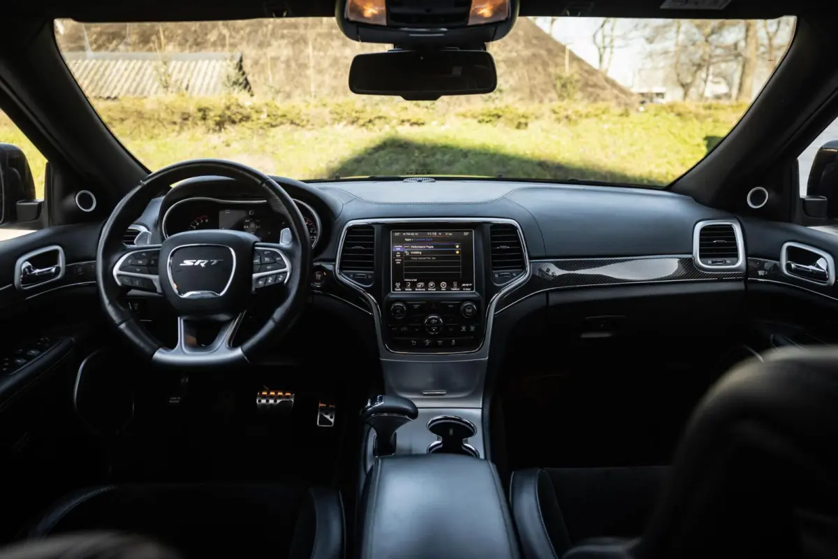 6.4 V8 SRT Grijs Kenteken - LPG/G3 - Pano - Leder - Xenon
