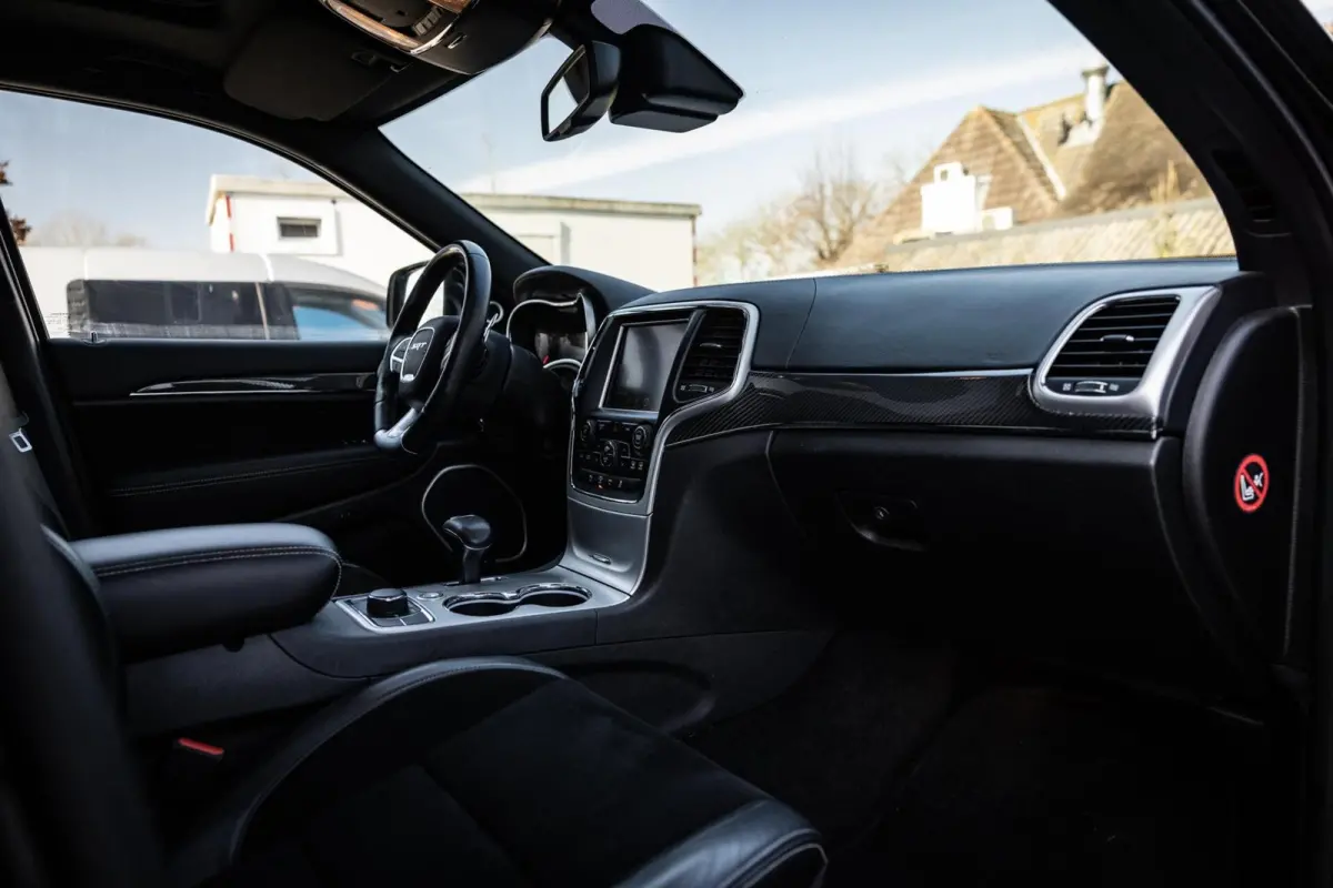 6.4 V8 SRT Grijs Kenteken - LPG/G3 - Pano - Leder - Xenon