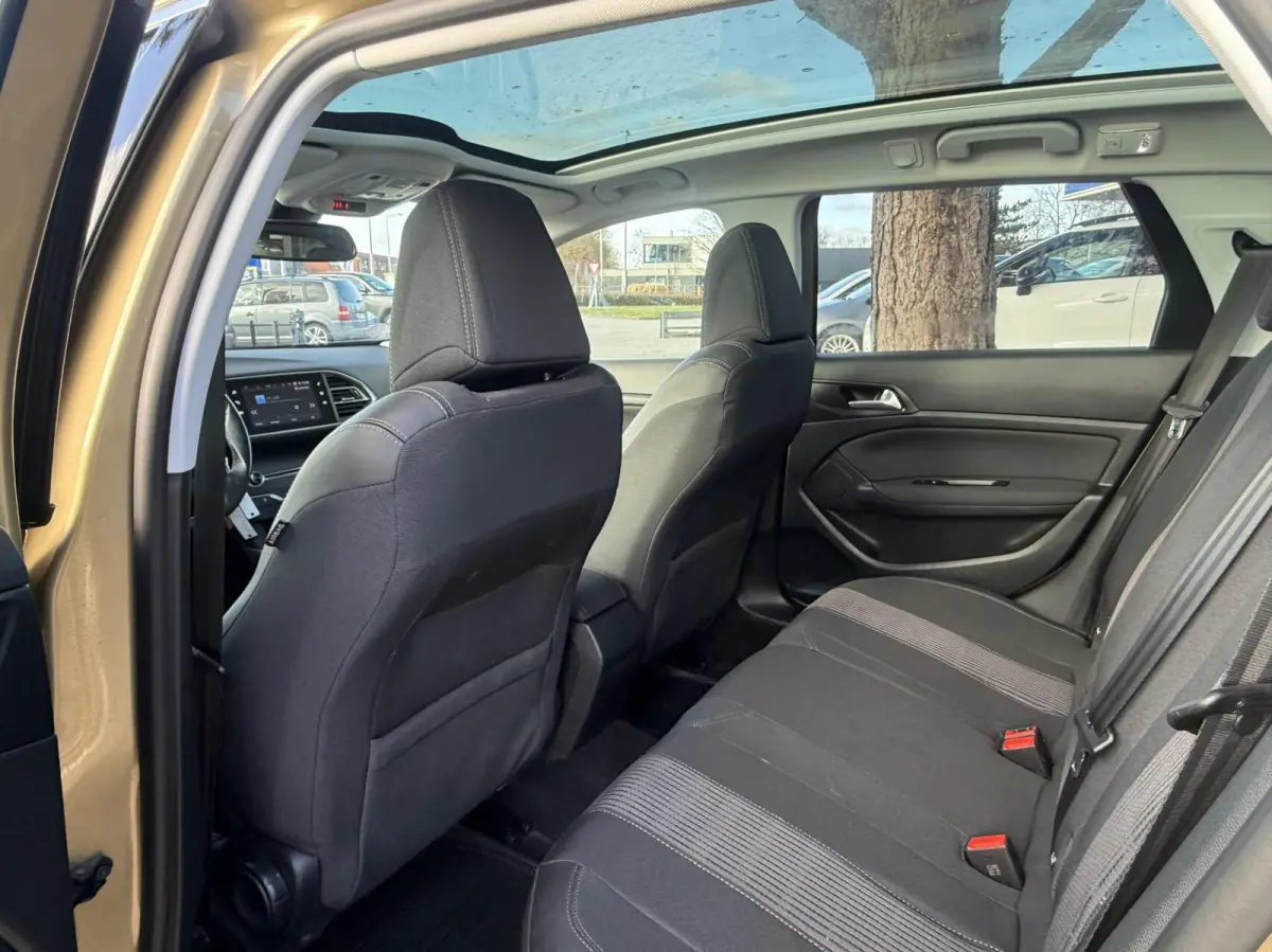 1.2 Gt Line automaat en trekhaak