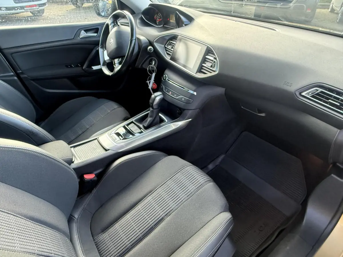 1.2 Gt Line automaat en trekhaak