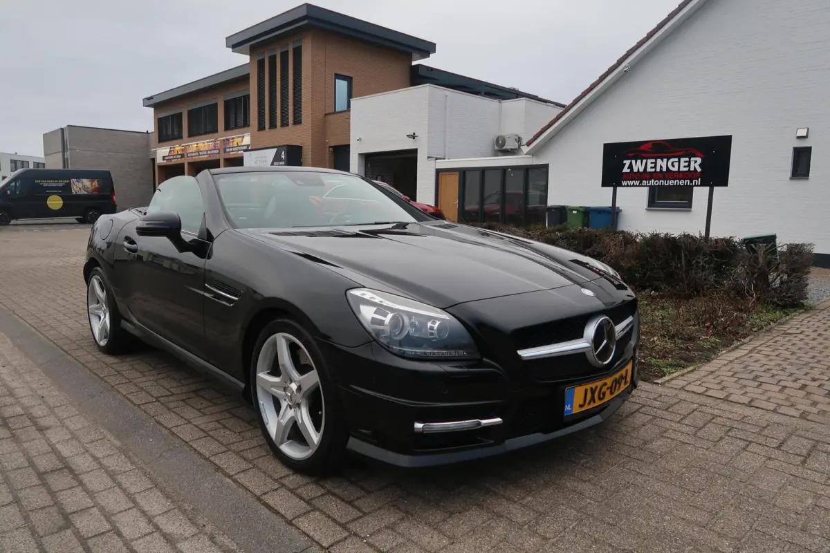 250 Aut AMG|PANORAMADAK|ADAPTIVE CRUISECONTROL|HARMAN-KARDON|RODE-GORDELS|NAVIGATIE|PERFECT ONDERHOUDEN