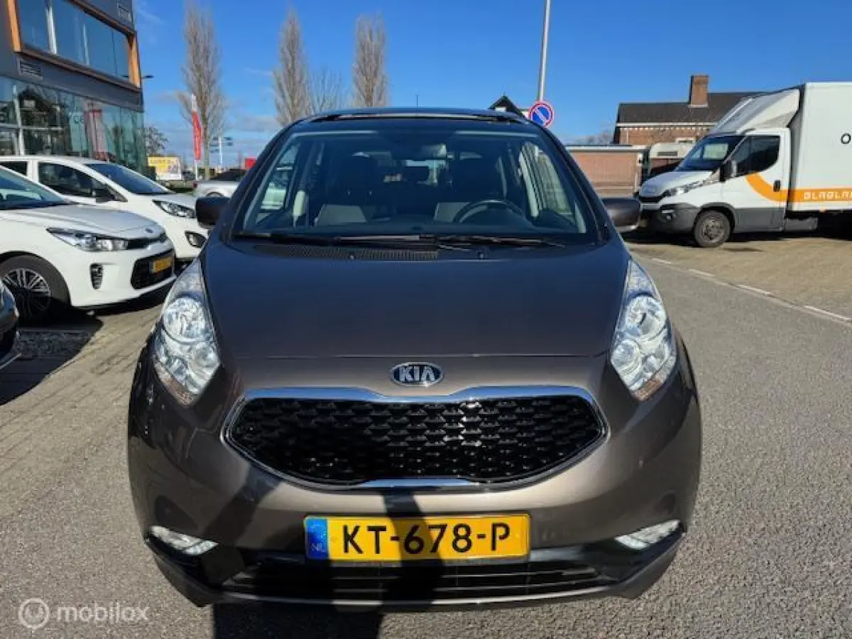 1.4 CVVT ExecutiveLine Panorama schuif kantel dak , Stoel & stuur verwarming , Navigatie & camera achter , Velgen , Prive glas