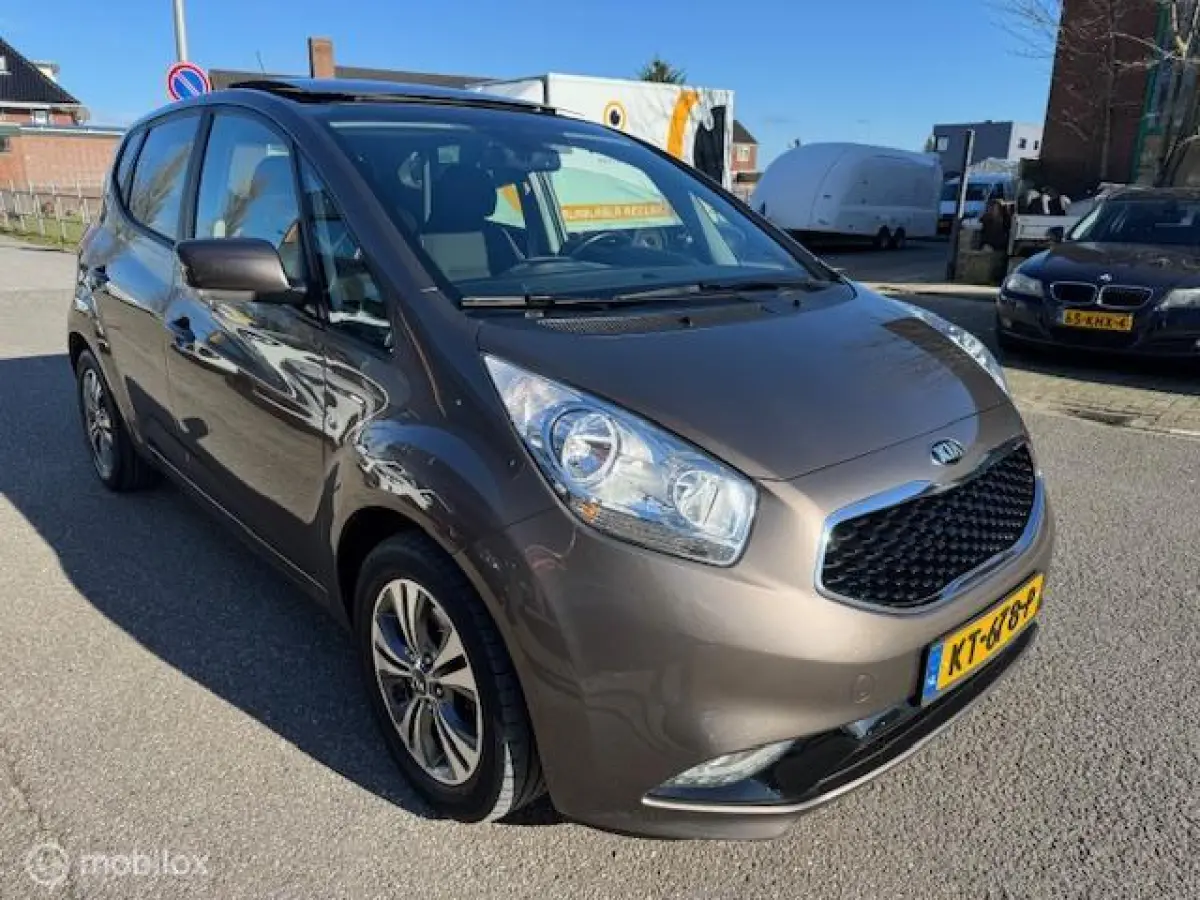 1.4 CVVT ExecutiveLine Panorama schuif kantel dak , Stoel & stuur verwarming , Navigatie & camera achter , Velgen , Prive glas