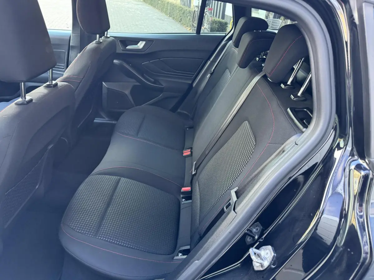 1.0 EcoBoost Hybrid ST Line *ALL-IN PRIJS*
