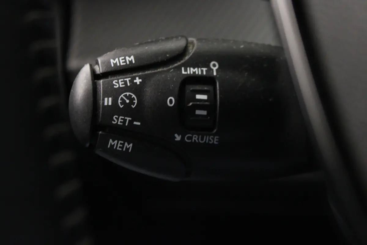 1.2 PureTech Blue Lease Active |Navi|