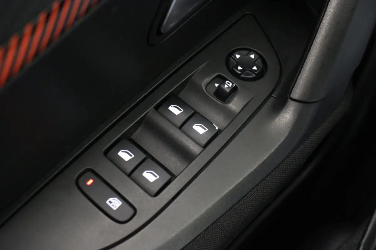 1.2 PureTech Blue Lease Active |Navi|
