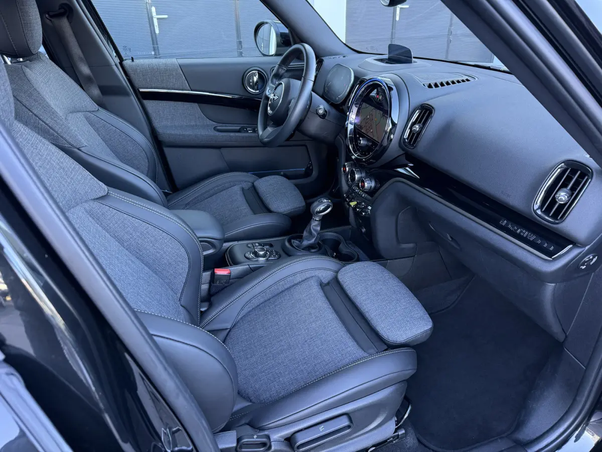 2.0 Cooper SE Pano/Camera/Apple