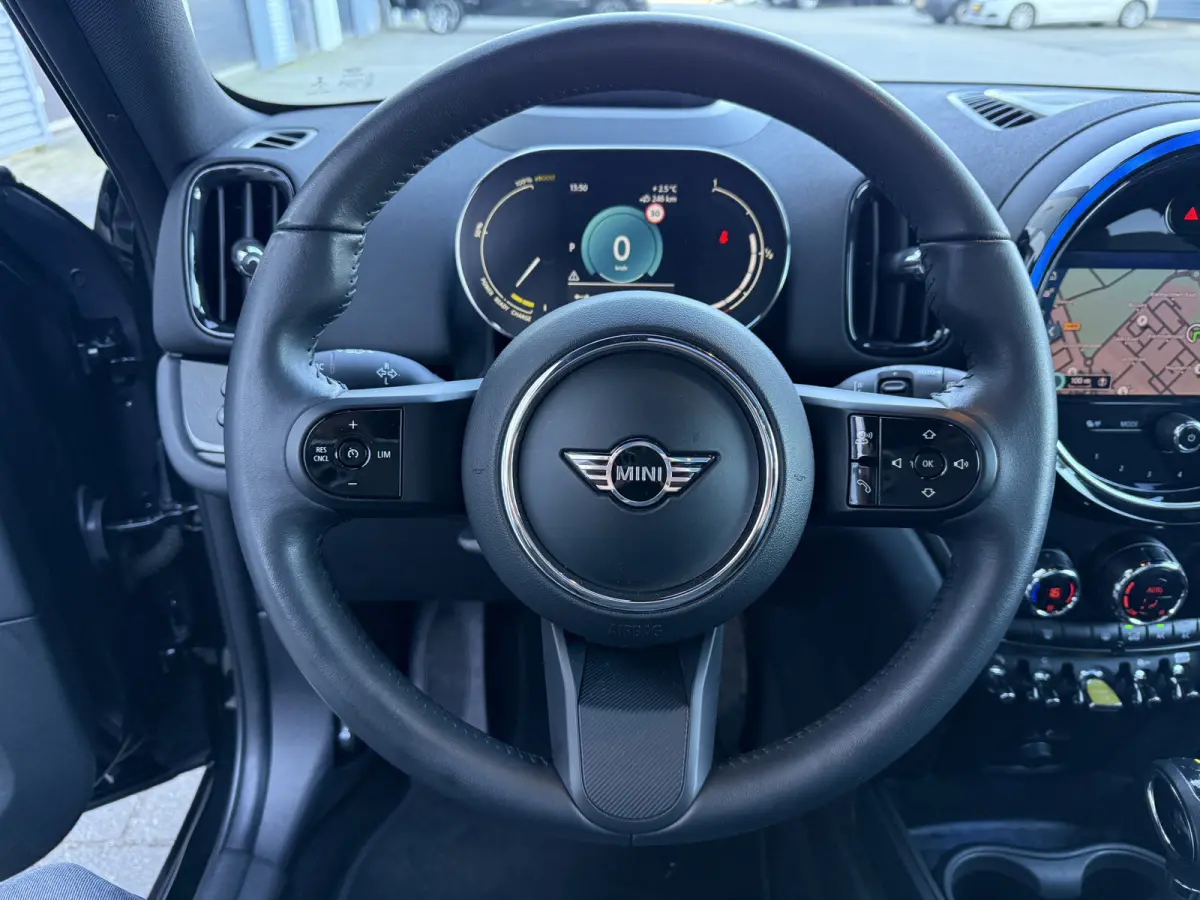 2.0 Cooper SE Pano/Camera/Apple