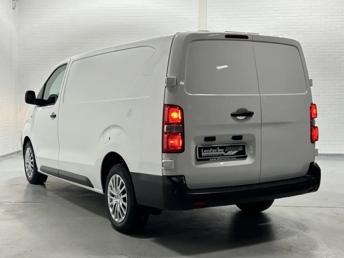 2.0 CDTI 122 pk L3H1 Automaat Airco, Cruise Dodehoek Assist, Laadruimte Pakket, PDC V+A, 2-Zits