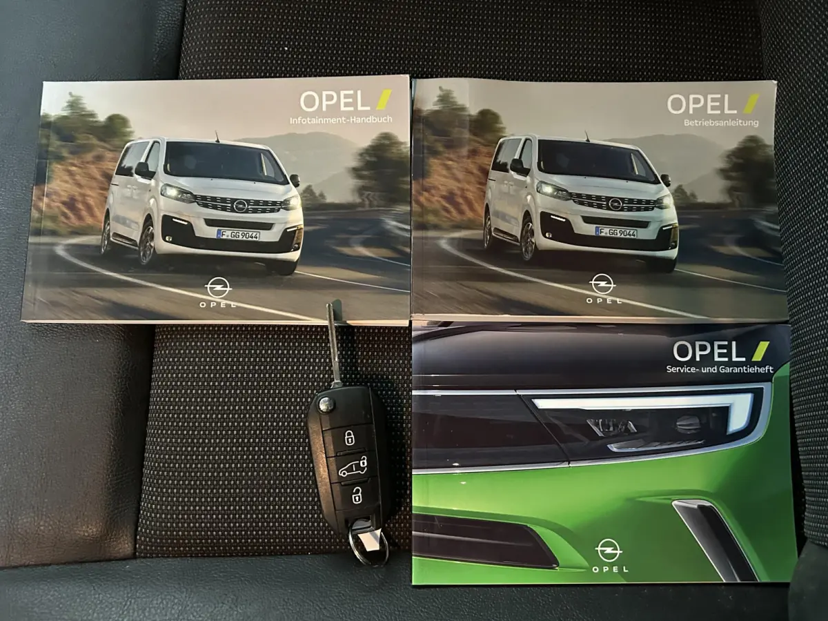2.0 CDTI 122 pk L3H1 Automaat Airco, Cruise Dodehoek Assist, Laadruimte Pakket, PDC V+A, 2-Zits