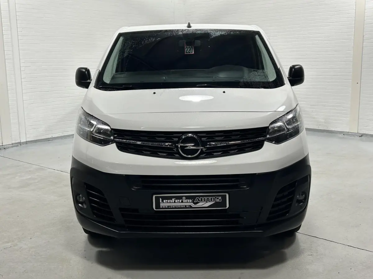 2.0 CDTI 122 pk L3H1 Automaat Airco, Cruise Dodehoek Assist, Laadruimte Pakket, PDC V+A, 2-Zits