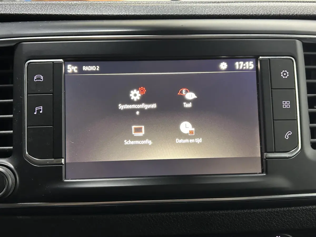 2.0 CDTI 122 pk L3H1 Automaat Airco, Cruise Dodehoek Assist, Laadruimte Pakket, PDC V+A, 2-Zits