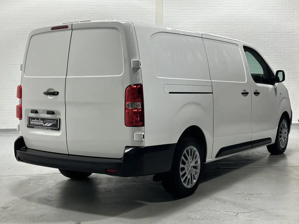 2.0 CDTI 122 pk L3H1 Automaat Airco, Cruise Dodehoek Assist, Laadruimte Pakket, PDC V+A, 2-Zits